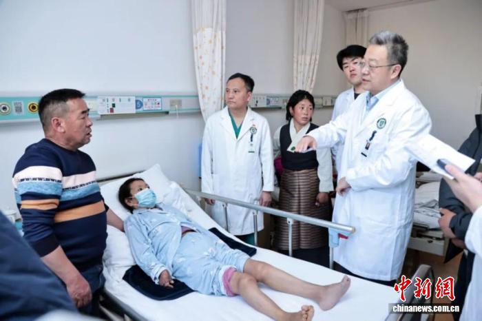 4000公里的“健康天路”：藏族同胞跨越山海重获行走希望